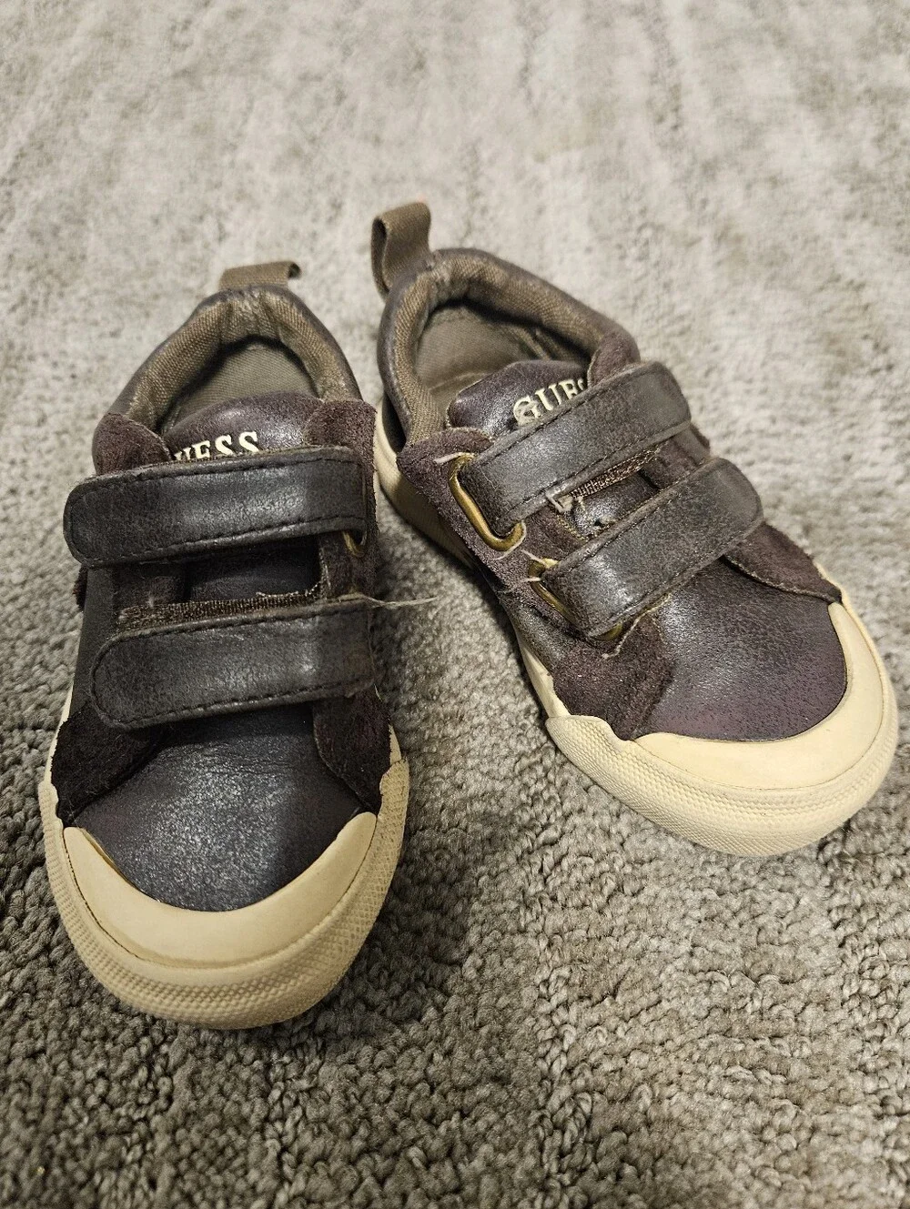 Todder GUESS brown velcro sneakers size 5c